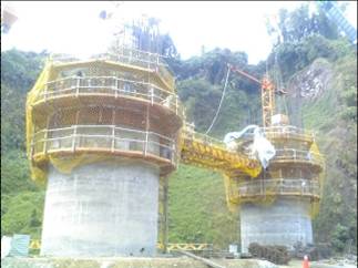 What is a hydraulic sliding steel formwork?